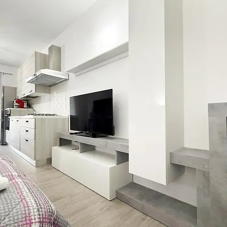 Pgs Immobiliare Srls Le Logge 3 Monolocale Ben Accessoriato A Pochi Passi Dal Centro Appartamento