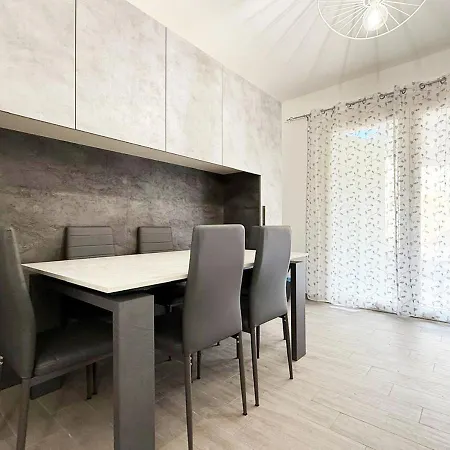 Pgs Immobiliare Srls Le Logge 3 Monolocale Ben Accessoriato A Pochi Passi Dal Centro Apartment La Maddalena (Sassari)